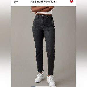AE STRIGID MOM JEAN